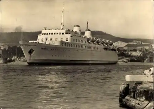 Ak Sassnitz auf der Insel Rügen, Eisenbahnfährschiff MS Sassnitz der Deutschen Reichsbahn