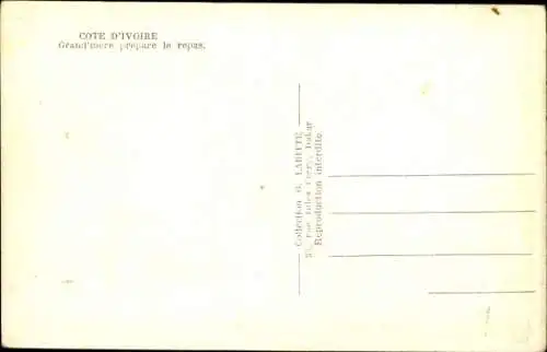 Ak Grandmère prépare le repas