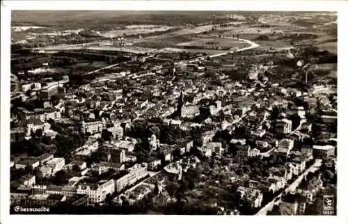 Ak Eberswalde, Waldstadt, Fliegeraufnahme vom Ort