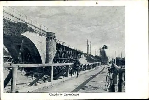 Ak Guignicourt Aisne, Brücke, Fahrrad