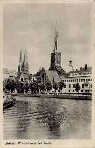 Ak Hansestadt Lübeck, Lübeck. Marien- und Petrikirche