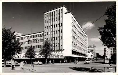 Ak Jyväskylä Finnland, Blick auf ein Kaufhaus in  das Sokos Tavaratalo.