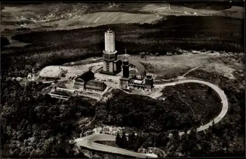 Ak Schmitten Niederreifenberg, Fliegeraufnahme, Großer Feldberg, UKW Sender, Aussichtsturm