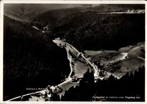 Ak Zwickgabel Schönmünz Baiersbronn Schwarzwald, Gasthaus zum Mohren, Fliegeraufnahme