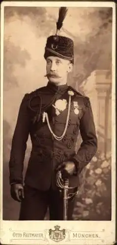 Kabinett Foto Arthur, 1. Duke of Connaught and Strathearn, Porträt in Uniform