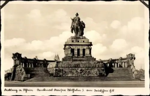 Ak Koblenz am Rhein, Kaiser Wilhelm I. Denkmal,  Deutsches Eck