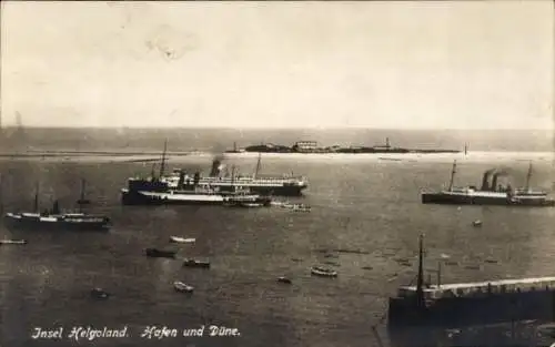 Ak Nordseeinsel Helgoland, Hafen, Düne, Kriegsschiffe