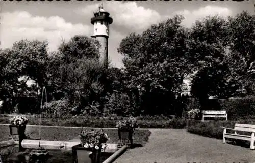 Ak Nordseebad Wangeroog Wangerooge in Ostfriesland, Hindenburgplatz mit Leuchtturm