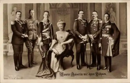 Ak Kaiserin Auguste Viktoria mit ihren Söhnen, Kronprinz Wilhelm von Preussen