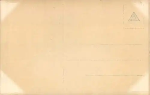 Ak Kaiserin Auguste Viktoria mit ihren Söhnen, Kronprinz Wilhelm von Preussen