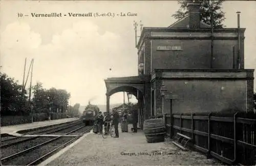 CPA Verneuil sur Seine Yvelines, Gare