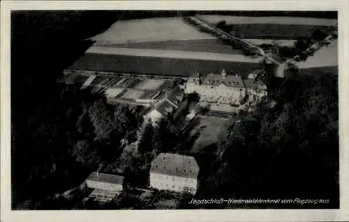 Ak Rüdesheim am Rhein, Jagdschloss-Niederwalddenkmal, Fliegeraufnahme
