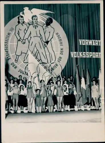 Foto Berlin, Friedrichstadt-Palast, Republikentscheidung Sportwerbegruppen 30.6.1951