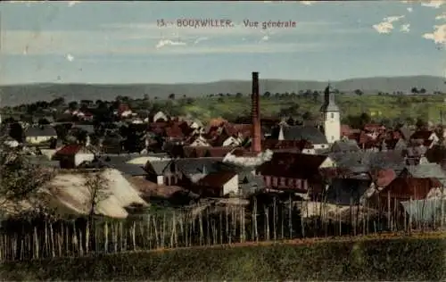 Ak Bouxwiller Buchsweiler Elsass Bas Rhin, Straßenszene mit Fachwerkhäusern, Kirchturm und Sch...