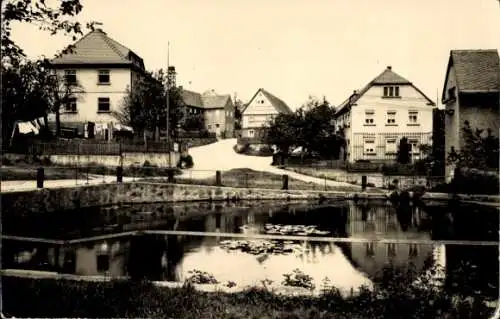 Ak Obergurig in der Lausitz, Straßen, Teich