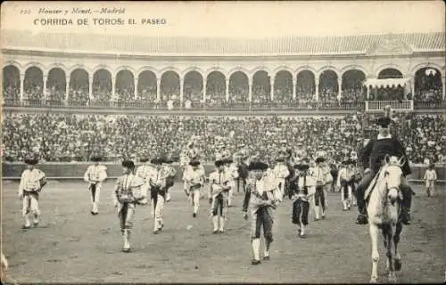 Ak Madrid Spanien, Corrida e Toros, el Paseo, Toreros, Pferd