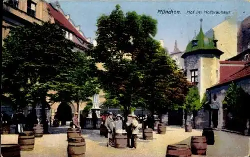 Ak München in Bayern, Hof im Hofbräuhaus, Fässer, Photochromie