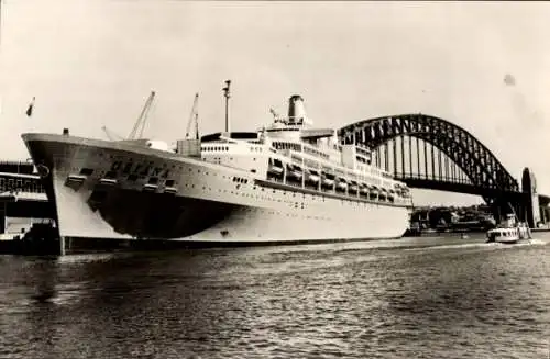 Ak Passagierschiff Oriana im Hafen von Sydney, P&O, Mobil Oil Nederland