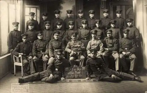 Foto Ak Zwickau in Sachsen, Deutsche Soldaten in Uniform, 2. Rekr. Dep. 1. Ers. Batl. Inf. Rgt. 133