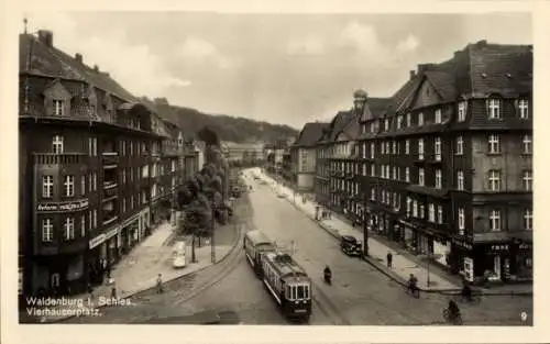 Ak Wałbrzych Waldenburg Schlesien, Vierhäuserplatz, Straßenbahn