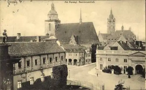 Ak Dessau in Sachsen Anhalt, Herzoglisches Residenzschloss