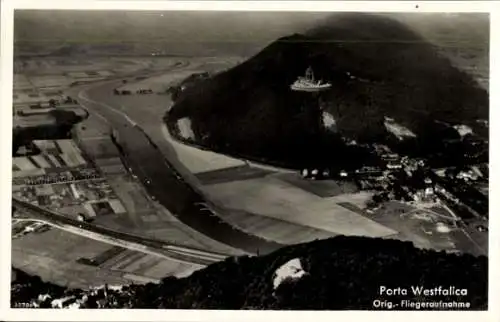 Ak Porta Westfalica in Nordrhein Westfalen, Fliegeraufnahme, Kaiser Wilhelm I. Denkmal