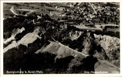 Ak Kusel in der Pfalz, Fliegeraufnahme, Remigiusberg