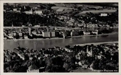 Ak Passau in Niederbayern, Totalansicht vom Ort, Fliegeraufnahme