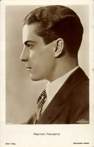 Ak Schauspieler Ramon Novarro, Portrait, Profilansicht