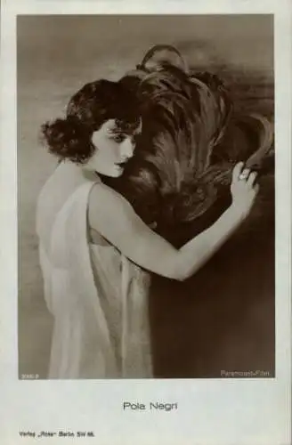 Ak Schauspielerin Pola Negri, Portrait, Ross Verlag 939/3