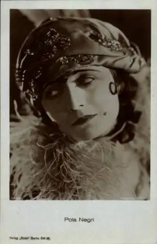 Ak Schauspielerin Pola Negri, Portrait, Ross Verlag