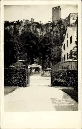 Foto Ak Baden bei Wien in Niederösterreich, Burgruine Rauhenstein, Helenental