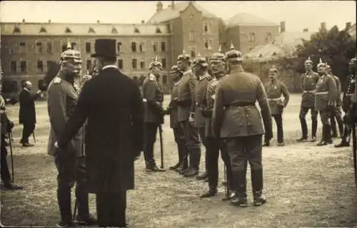 Foto Ak kaiserliche Offiziere und der Großherzog