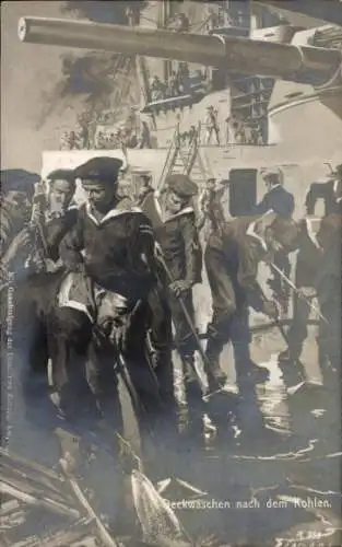 Künstler Ak Schwormstädt, Deckwaschen nach dem Kohlen, Schlachtkreuzer, Seeleute, Kaiserliche Marine