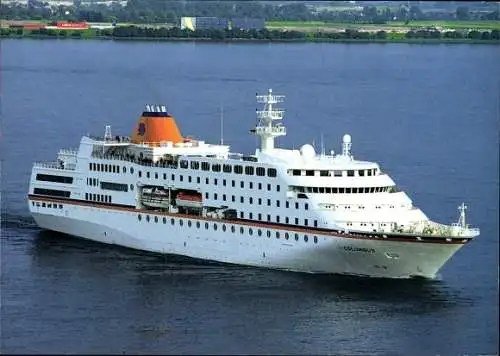 Ak Bremerhaven, Das Kreuzfahrtschiff Columbus liegt im Hafen von Bremerhaven.