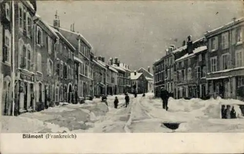 Ak Blamont Meurthe et Moselle, Verschneite Straße