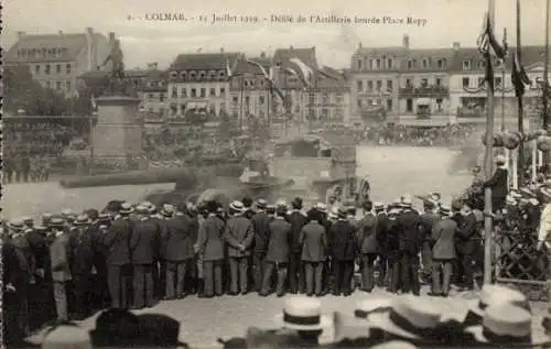 Ak Colmar Kolmar Elsass Haut Rhin, 14 Juillet 1919. Défilé de l'Artillerie lourde Place Rapp