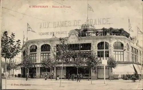 Ak Perpignan Pyrénées Orientales,  Dames de France