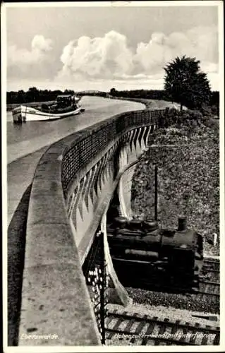 Ak Eberswalde in Brandenburg, Hohenzollernkanal, Eisenbahnunterführung