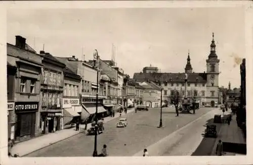 Ak Mladá Boleslav Jungbunzlau Mittelböhmen, Rathaus, Straßenansicht, Geschäfte