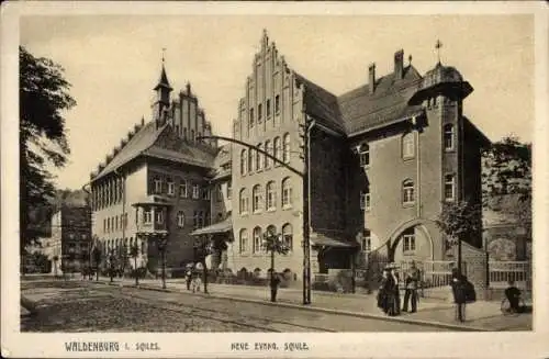 Ak Wałbrzych Waldenburg Schlesien, Neue Evangelische Schule