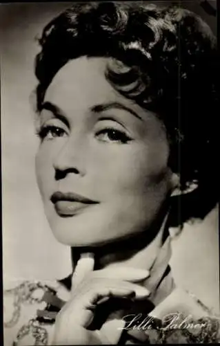 Ak Schauspielerin Lilli Palmer, Portrait, Film  Feuerwerk