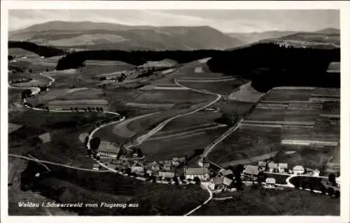 Ak Waldau Titisee Neustadt im Breisgau Schwarzwald, Fliegeraufnahme