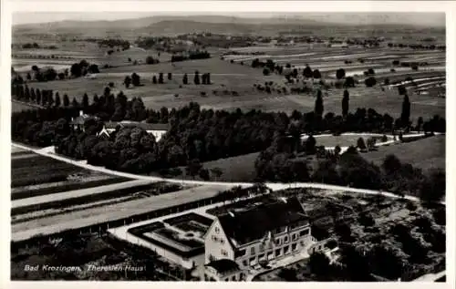 Ak Bad Krozingen im Breisgau Schwarzwald, Theresien-Haus, Luftaufnahme