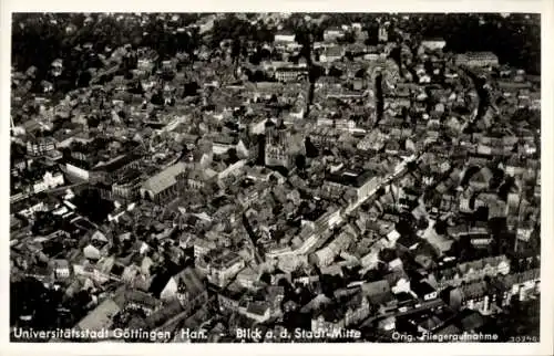 Ak Göttingen in Niedersachsen, Fliegeraufnahme, Blick auf die Stadtmitte