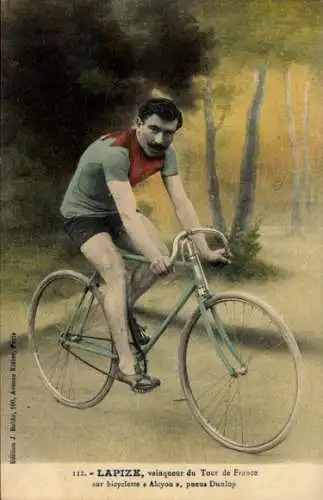 Ak Radrennfahrer Lapize, Sieger Tour de France, Fahrrad Alcyon, Reifen Dunlop