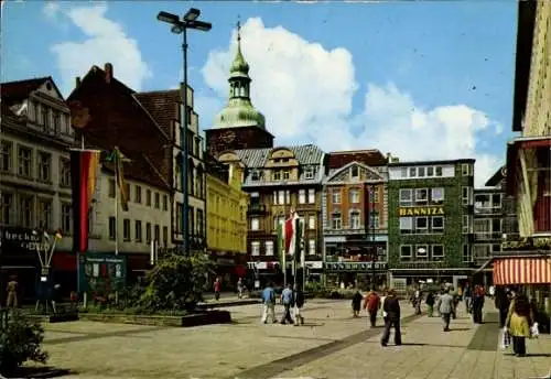 Ak Duisburg im Ruhrgebiet, Innenstadt mit Blick auf das Kaufhaus Galeria Kaufhof und das Rathaus