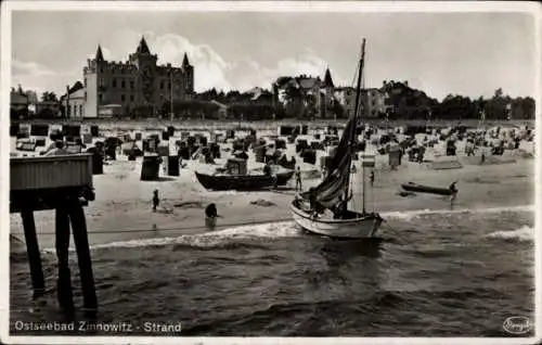 Ak Ostseebad Zinnowitz auf Usedom, Blick auf den Strand von Zinnowitz mit Strandkörben, dahint...