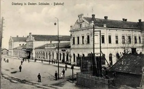 Ak Bohumín Oderberg Region Mährisch Schlesien, Bahnhof, Straßenseite