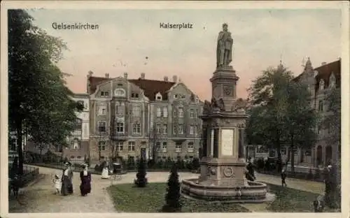 Ak Gelsenkirchen im Ruhrgebiet, Kaiserplatz, Statue, historische Gebäude, Personen in Kleidung